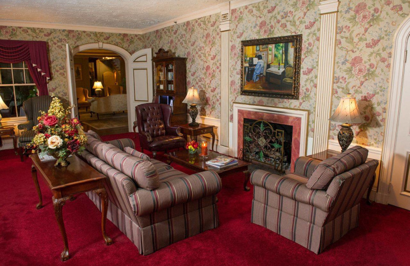 Lounge at Balance Rock Inn.