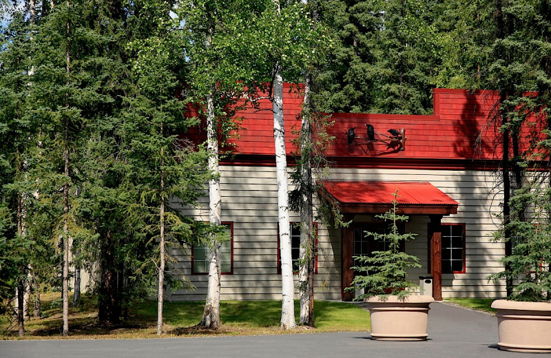 Exterior view of Wedgewood Resort.