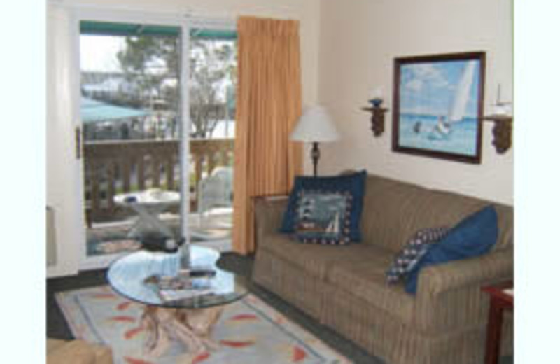 Guest Living Room at Oriental Marina and Inn