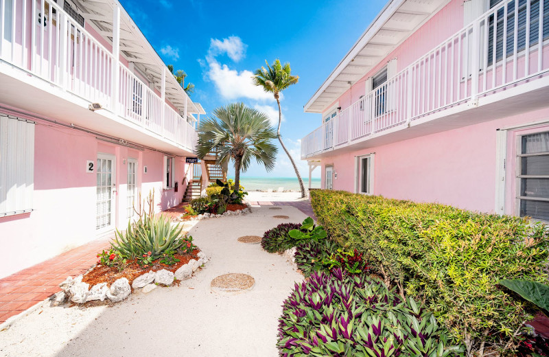 Exterior view of Rainbow Bend Resort.