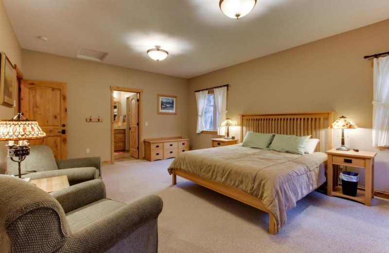 Guest room at Olympic Foothills Lodge.