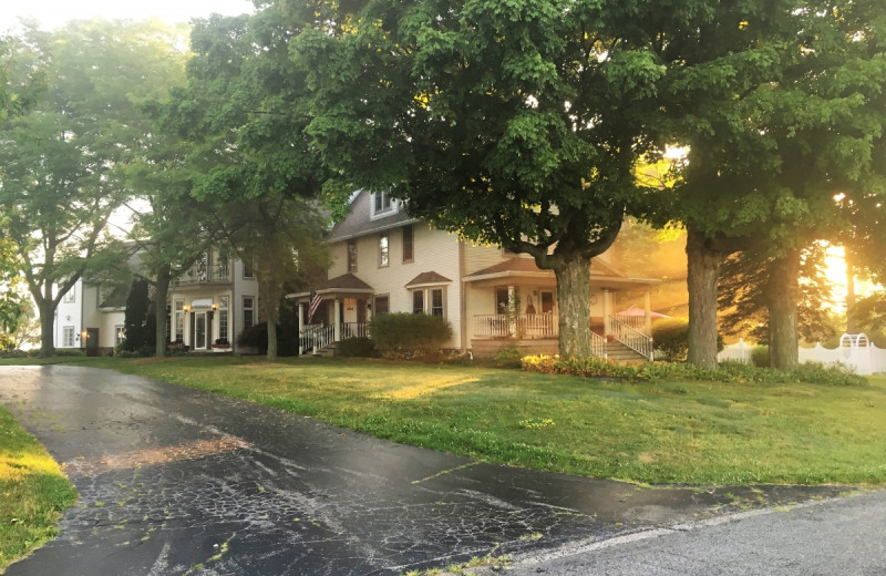 Exterior view of The Willowicke Inn.