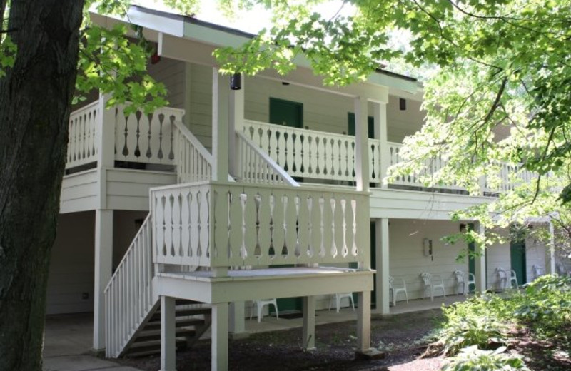 Exterior view of Parkwood Lodge.