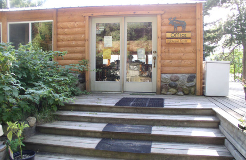 Exterior view of Moore Springs Resort.