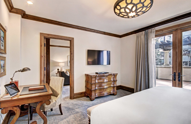 Guest room at Arrabelle at Vail Square, A RockResort.