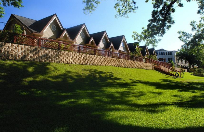 Exterior view of Inn on Barons Creek.