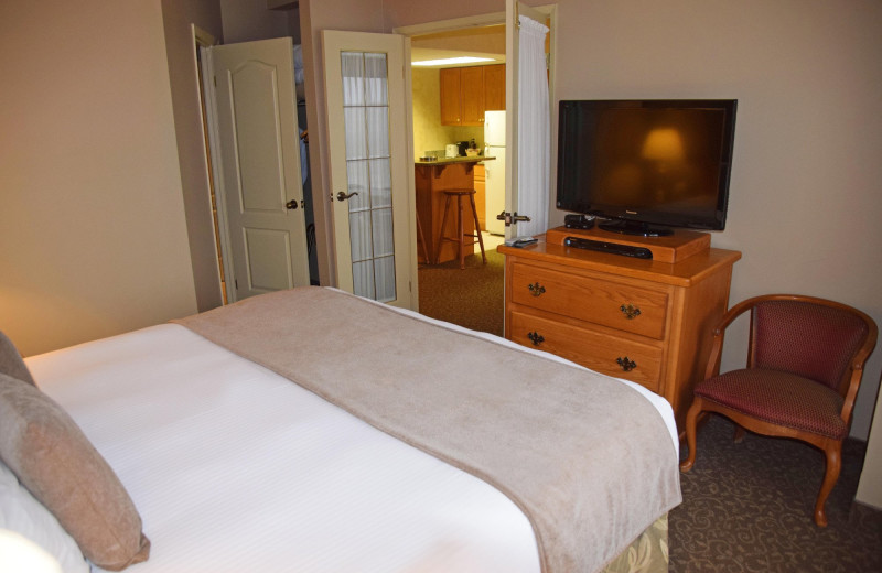 Guest room at Stone Gate Inn.