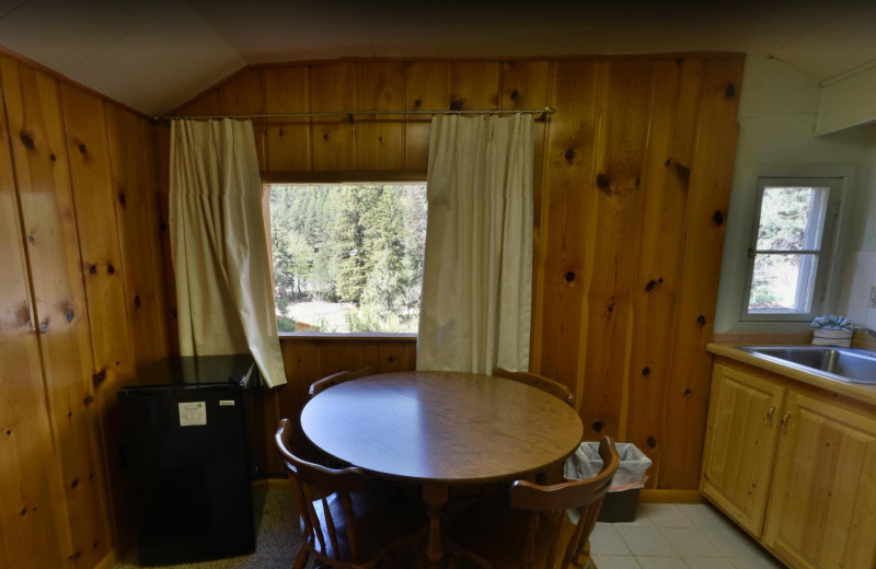 Cabin kitchen at Workshire Lodge.