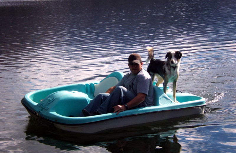Boating at North Shore Lodge & Resort.
