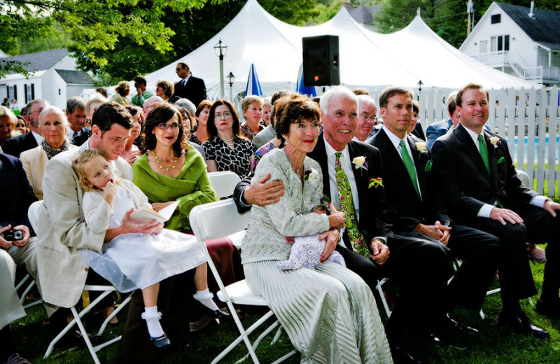 Weddings at Echo Lake Inn.