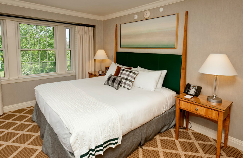 Guest room at Hanover Inn Dartmouth.