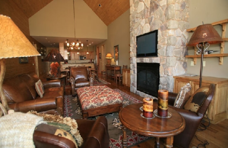 Guest suite at The Hideout Lodge & Guest Ranch.