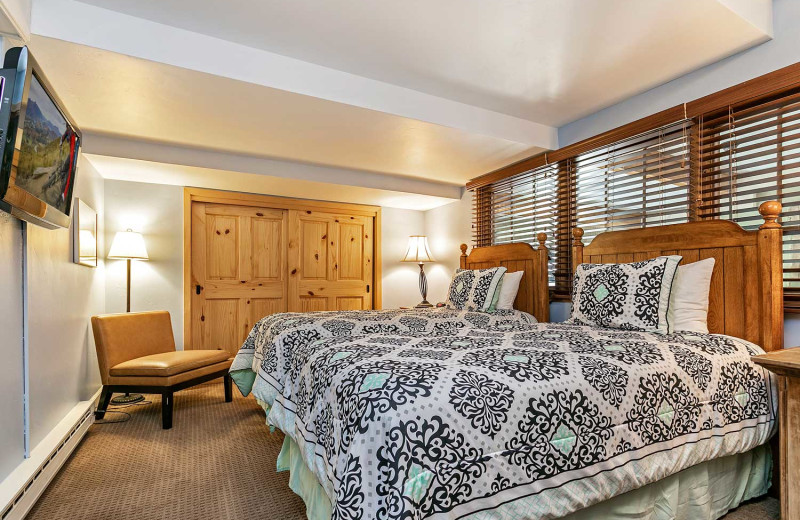 Guest bedroom at Antlers at Vail.