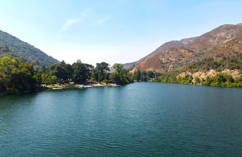 Exterior view of Narrows Lodge Resort.