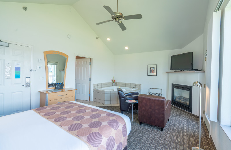 Guest room at South Pier Inn.