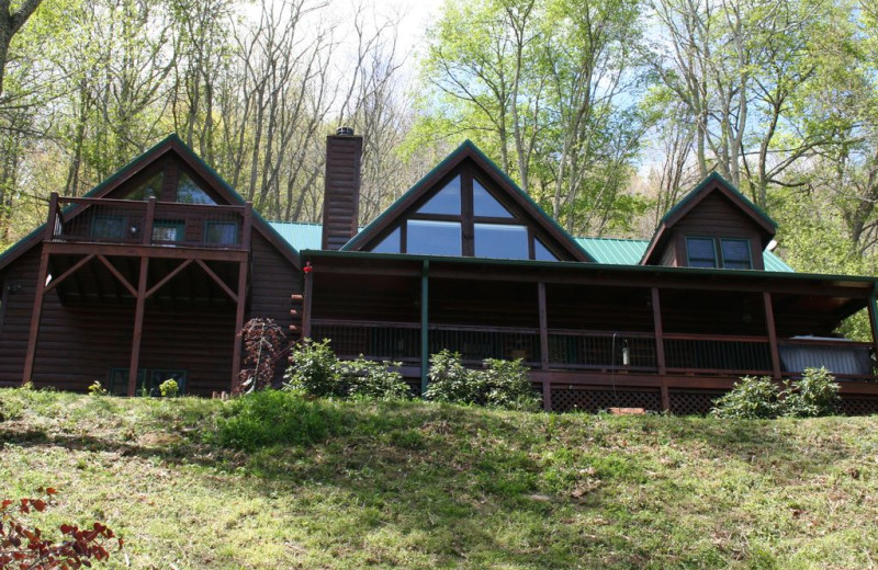 Cabin exterior at Smoky Mountain Retreat Realty.