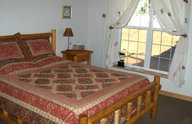 Guest room at Christmas Tree Vineyard Lodge.