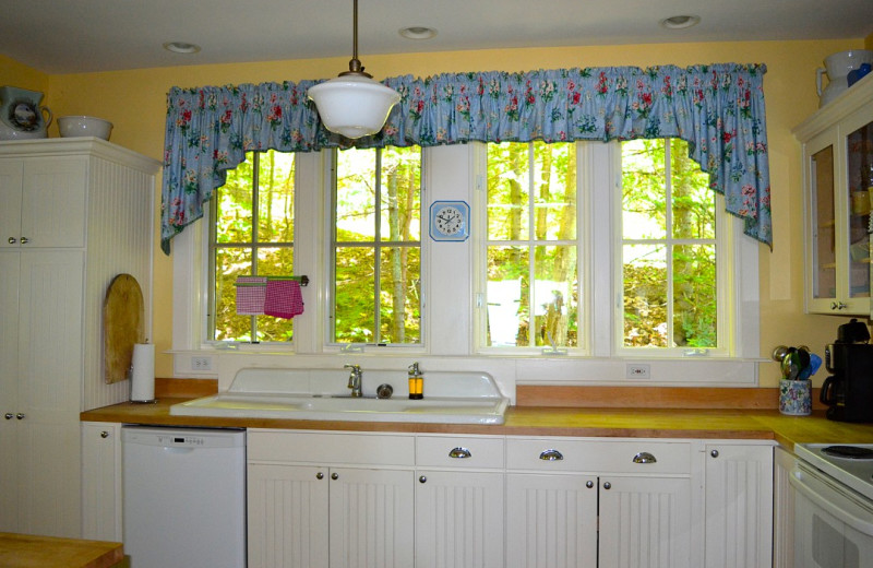 Cottage kitchen at Watervale Inn.