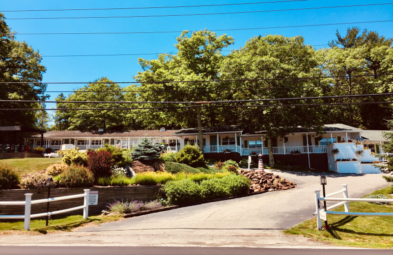 Exterior view of Mount Battie Motel.