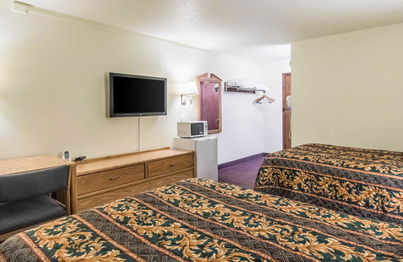 Guest room at Rodeway Inn - Fergus Falls.