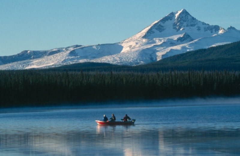 Boating at Chaunigan Lake Lodge.