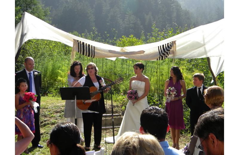 Weddings at Highland Dell Lodge.