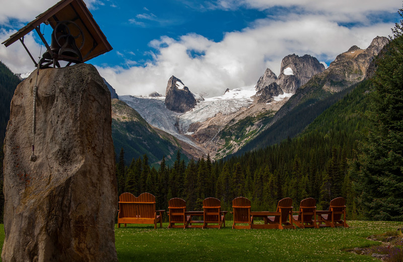 Lawn chairs at Bugaboos Lodge.