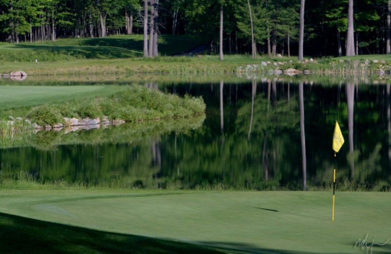 Golf Greens and lake at Pine Mountain Resort