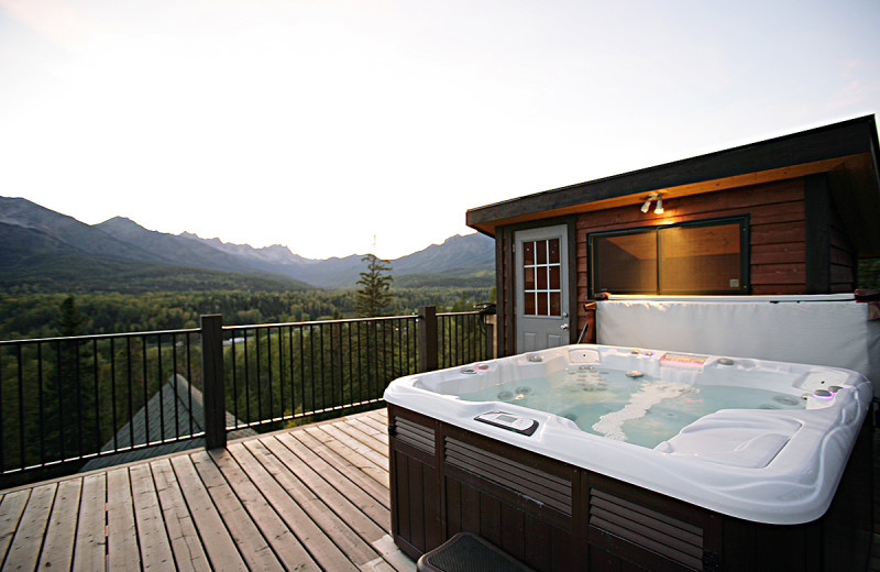 Rental hot tub at Fernie Central Reservations.