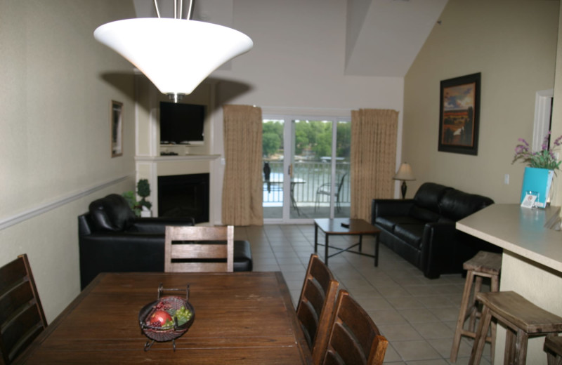 Guest living room at Lakeview Resort - Lake of the Ozarks.