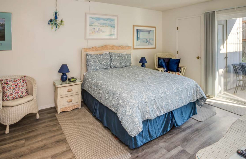 Rental bedroom at Gearhart by the Sea.