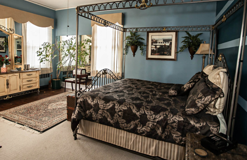 Guest room at Morehead Manor Bed 