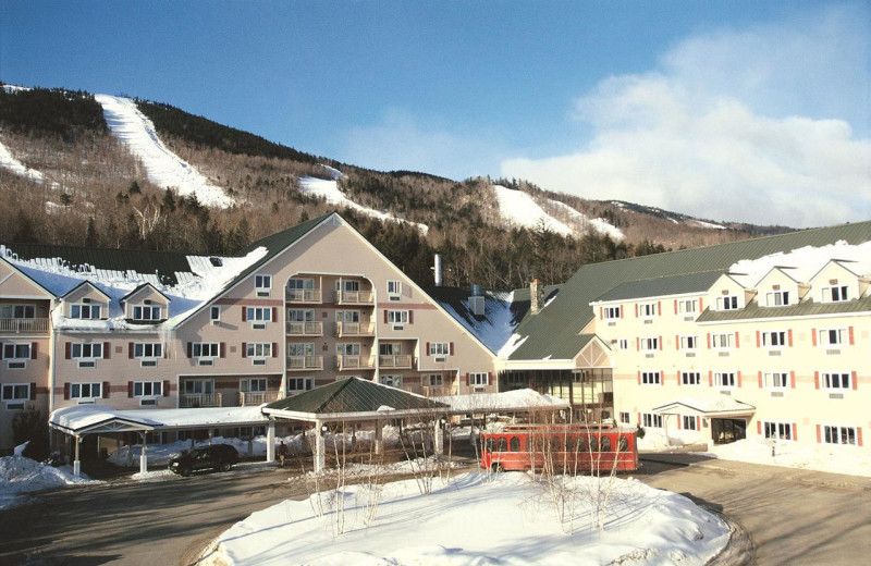 Exterior view of Grand Summit Hotel.