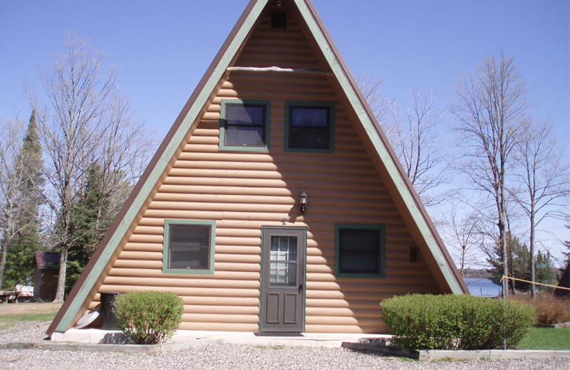 Cabin at Cedar Cove Cabins.