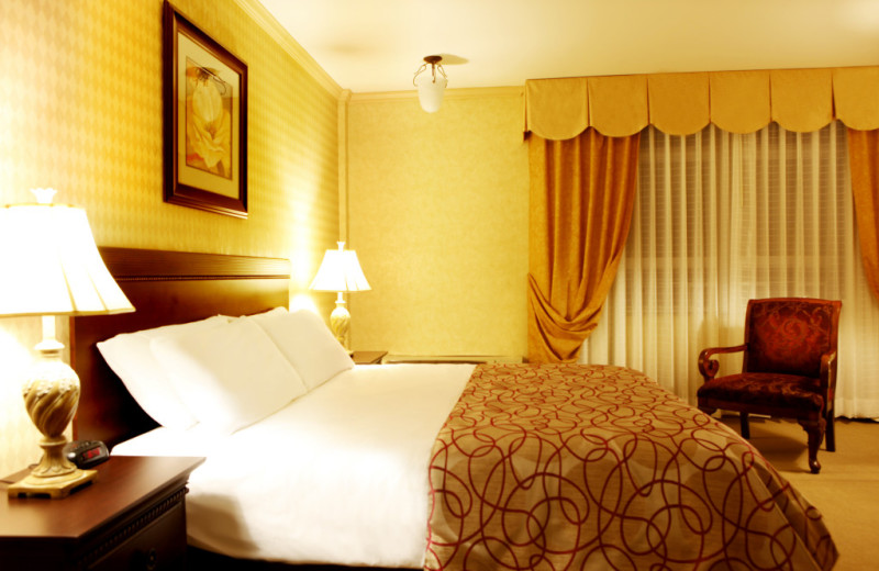 Guest room at Honor's Haven Resort & Spa.