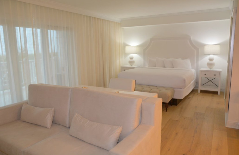 Guest room at Icona Golden Inn.