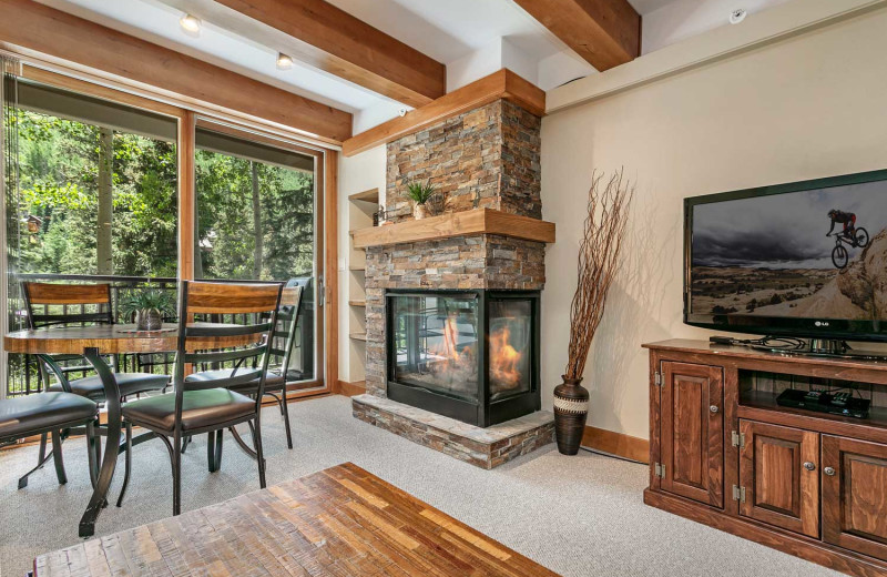 Guest living room at Antlers at Vail.