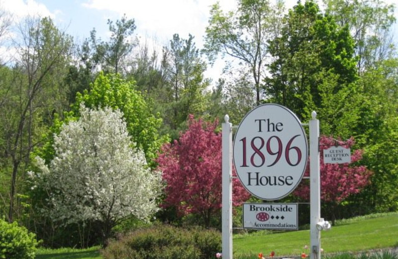 Entrance to the Brookside Country Motel