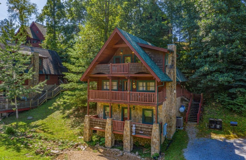 Cabin exterior at American Patriot Getaways, LLC.