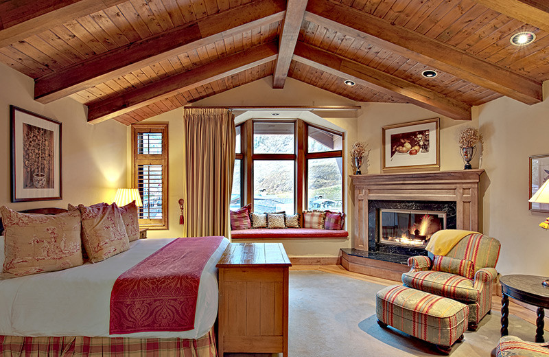 Guest bedroom at The Lodge At Vail.