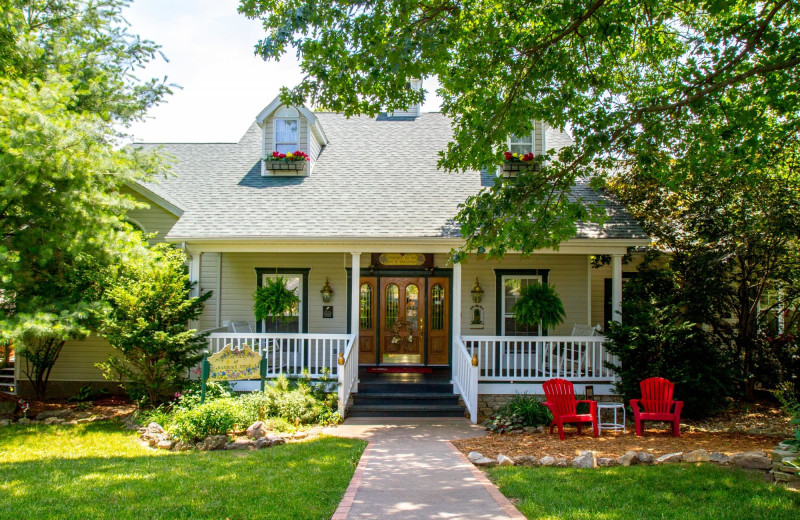 Exterior view of The Inn at Harbour Ridge Bed and Breakfast.