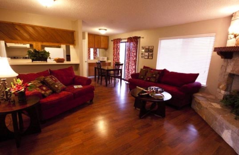 Guest room at John Newcombe Tennis Ranch.