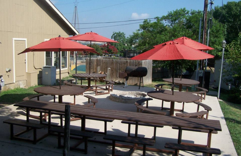 Picnic area at Hill Country RV Resort & Cottage Rentals.