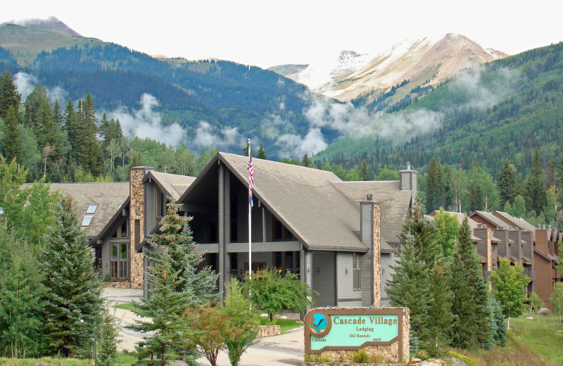 Exterior view of Cascade Village Condominiums.