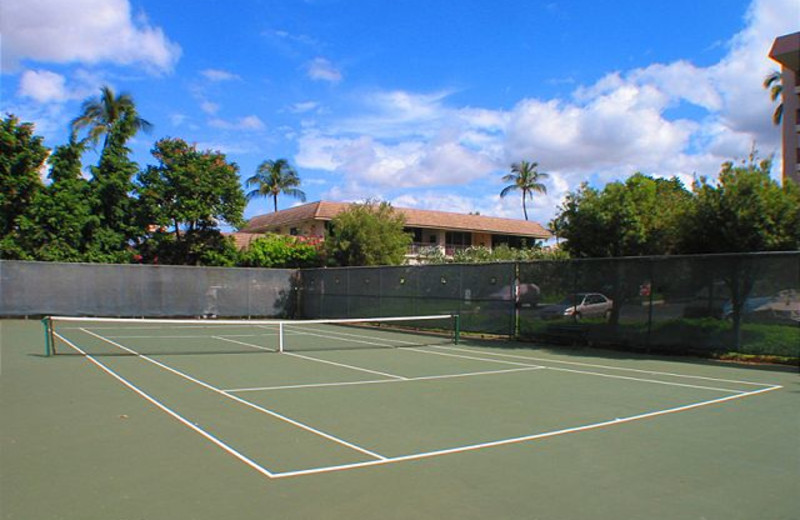 Tennis court at Maui Vacation Rentals.