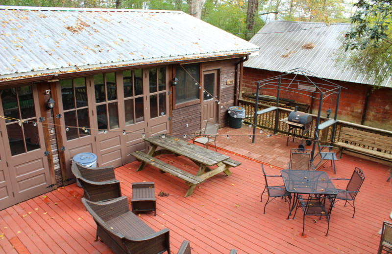 Patio at Berry Creek Cabins.