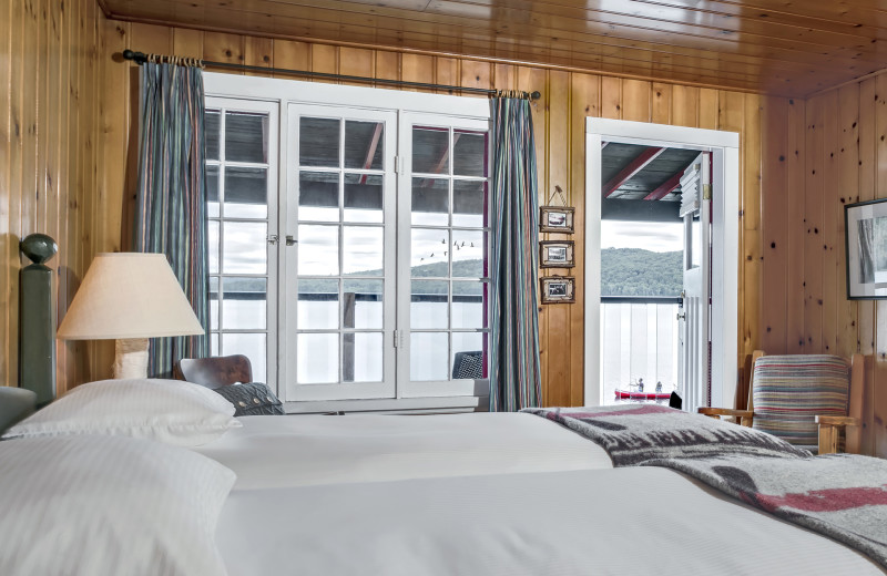 Guest room at Killarney Lodge in Algonquin Park.