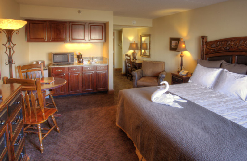 Suite Room at Lodge of the Ozarks