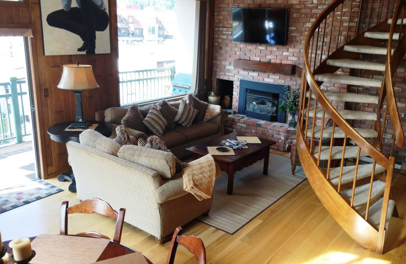 Guest living room at Sun Vail Condominiums.