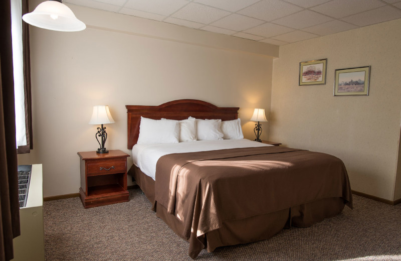 Guest room at Dunham's Bay Resort.